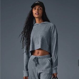 ALO Yoga (BRAND NEW) size S Women's Steel Grey Heather cropped hoodie sweater